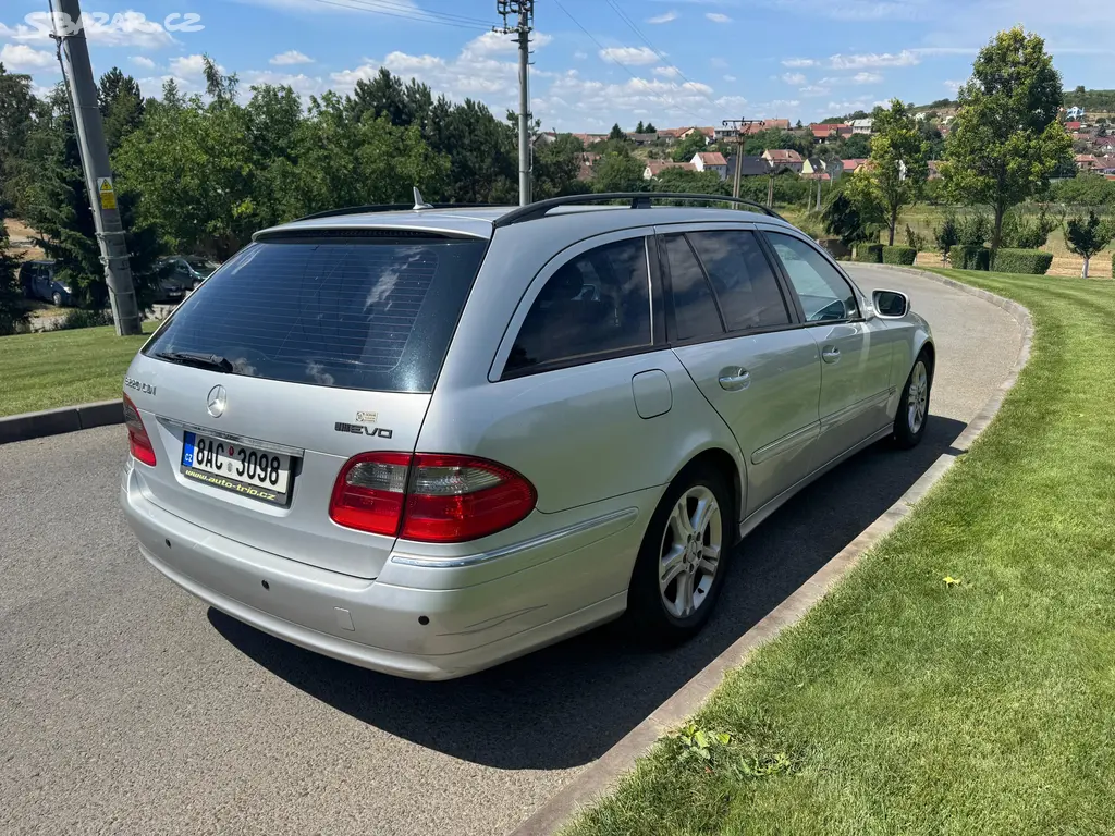 Mercedes-Benz Třídy E, 220 CDi AUT 125KW - fotka 5