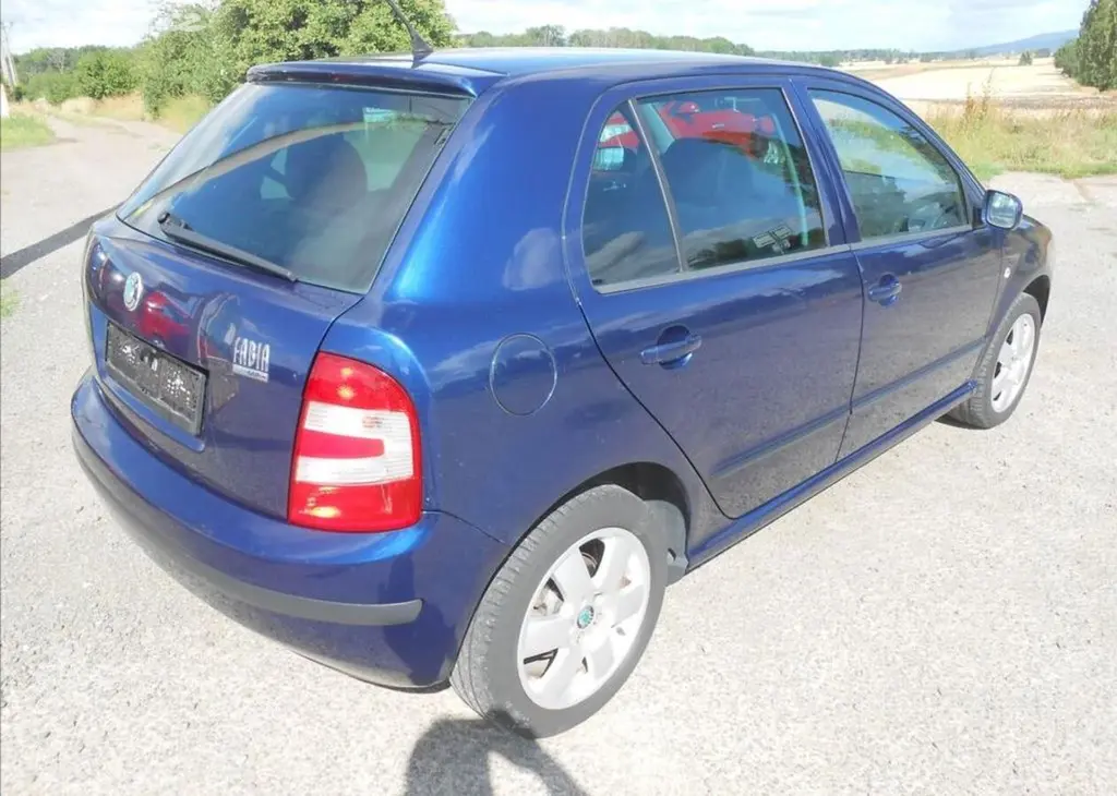 Škoda Fabia 2,0 MPi 85 kW KLIMA Serviska benzín - fotka 3