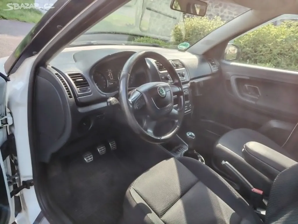 prodám Škodu Roomster 1.2 TDI 55kw ,r.v.2011 - fotka 6