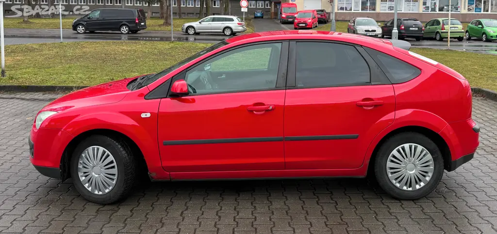 FORD FOCUS II 1,6 TDCi 66kW - 2. majitel ČR - fotka 2