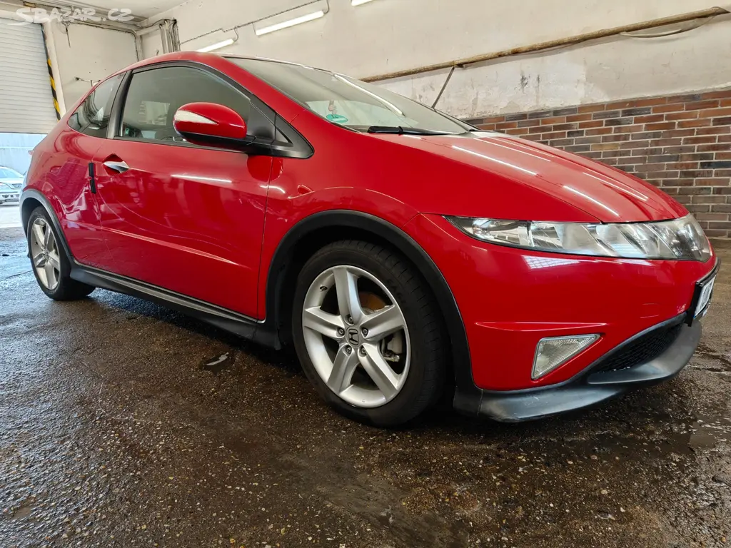 Honda Civic Type S Automat - fotka 3