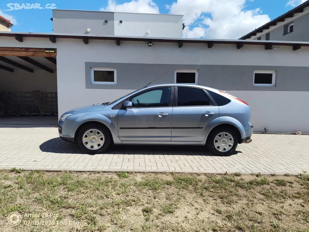 Ford Focus 1.6i-74kw benzín - fotka 2