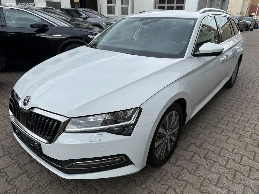 Škoda Superb 3 Combi Style 2.0TDI 147kW DSG Matrix - fotka 2