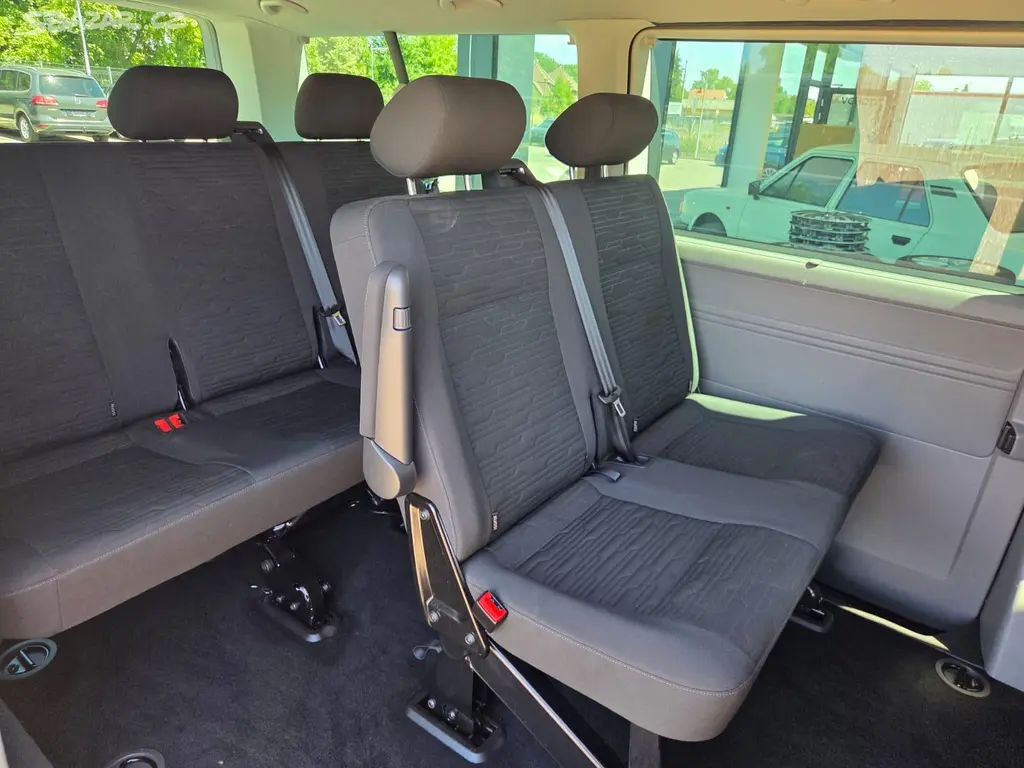 Volkswagen Caravelle, 2.0 TDI LONG TAŽNÉ ZAŘÍZENÍ - fotka 6