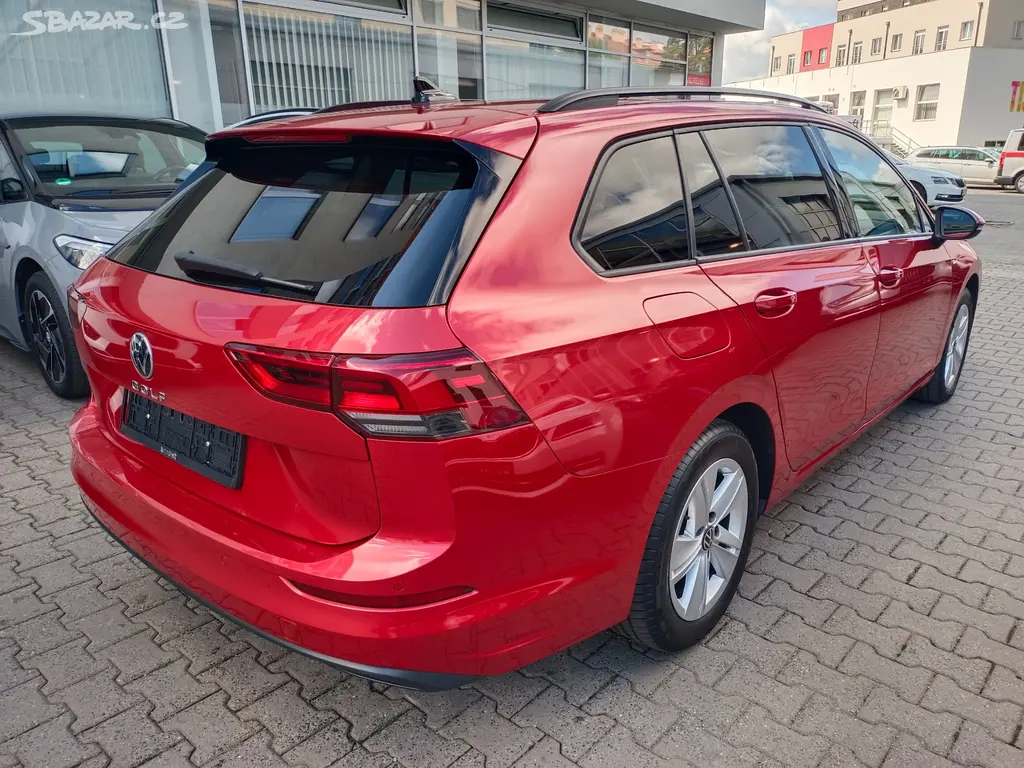 Volkswagen Golf 8 Variant 2.0 TDI 110kW DSG ACC - fotka 6