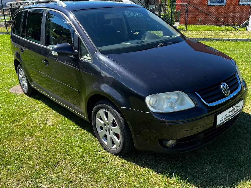 Volkswagen Touran, 2.0 TDi HIGHLINE TAŽNÉ ZAŘÍZENÍ - fotka 3