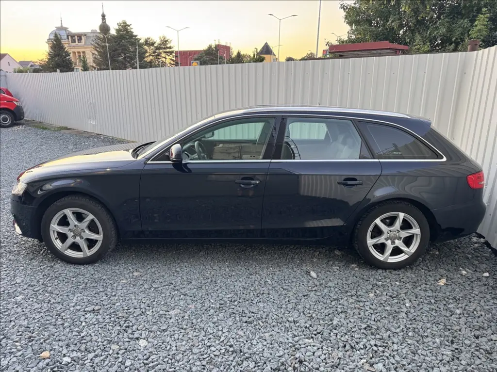 Audi A4, 1,8 TFSi tažné 1.maj původ ČR - fotka 4