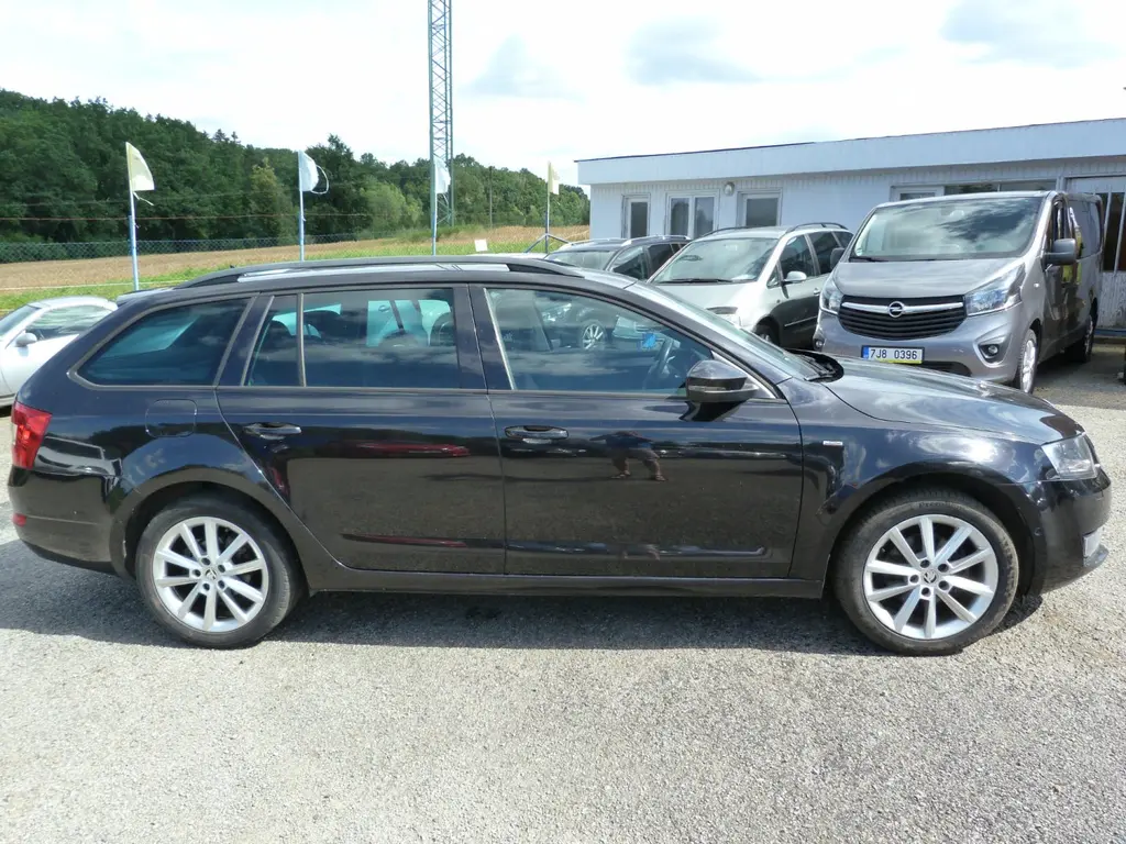 Škoda Octavia, 2.0 TDI JOJ - fotka 4