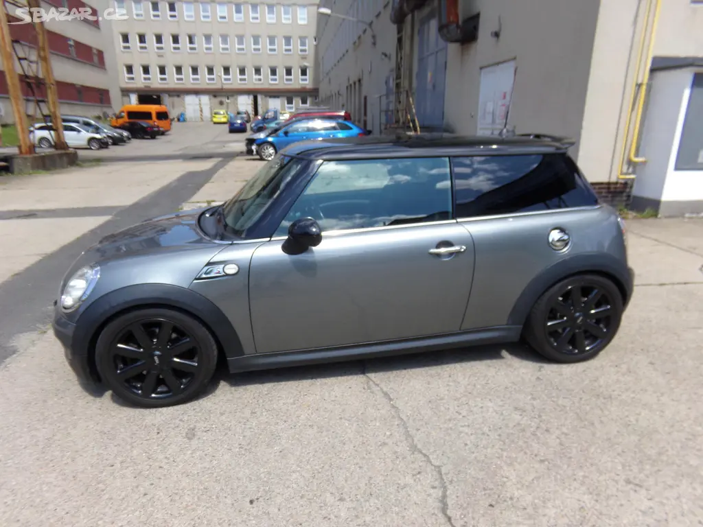 Mini Cooper S, 1.6 John Cooper Works - fotka 2