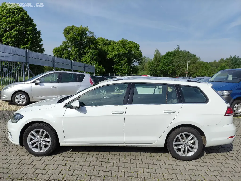 VW GOLF 7 1.6 TDi 85KW HIGHLINE,VARIANT,NAVI,PDC. - fotka 6