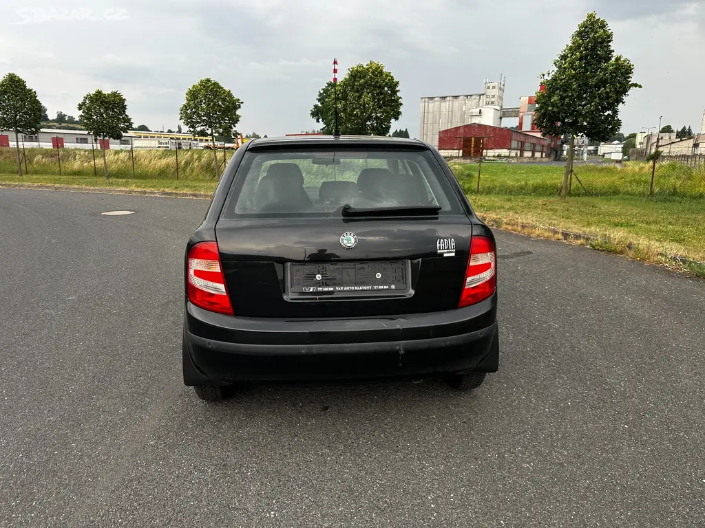 ŠKODA FABIA 1.4 16V - fotka 4