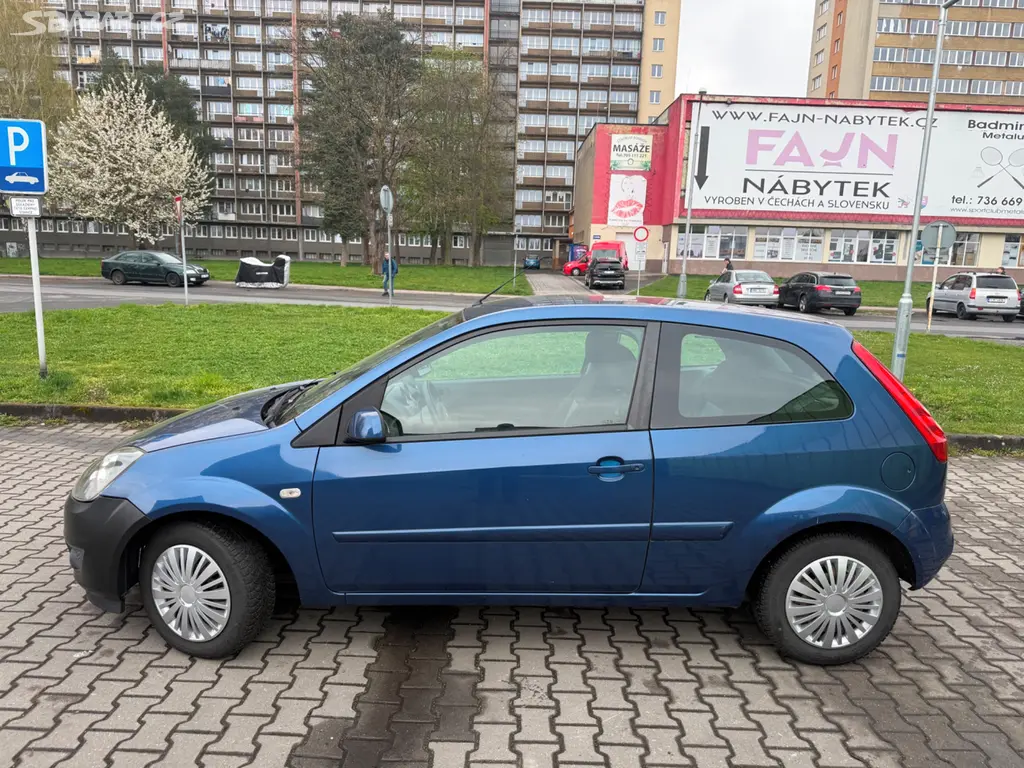 FORD FIESTA 1,3i 55kW rok 2008 - 2. maj. - Klima - fotka 2
