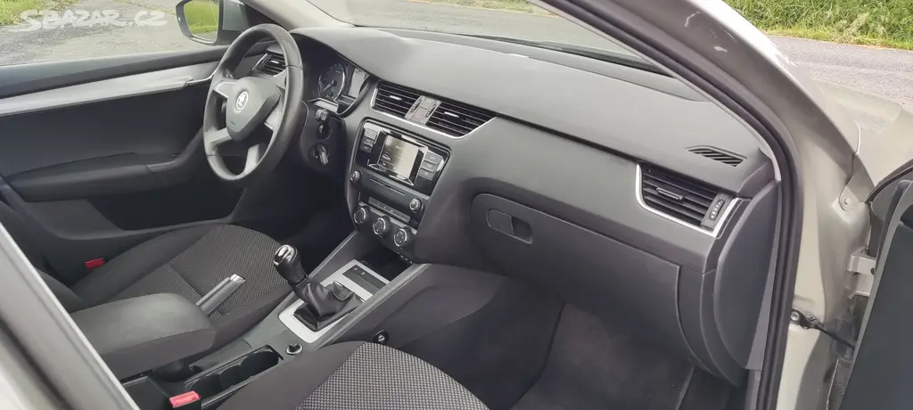 Též na splátky Škoda Octavia combi III 1.6TDI 81kW - fotka 4