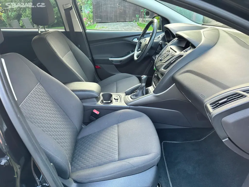 Ford Focus r.v.2014, benzín,1.Majitel, naj.104 TKM - fotka 5