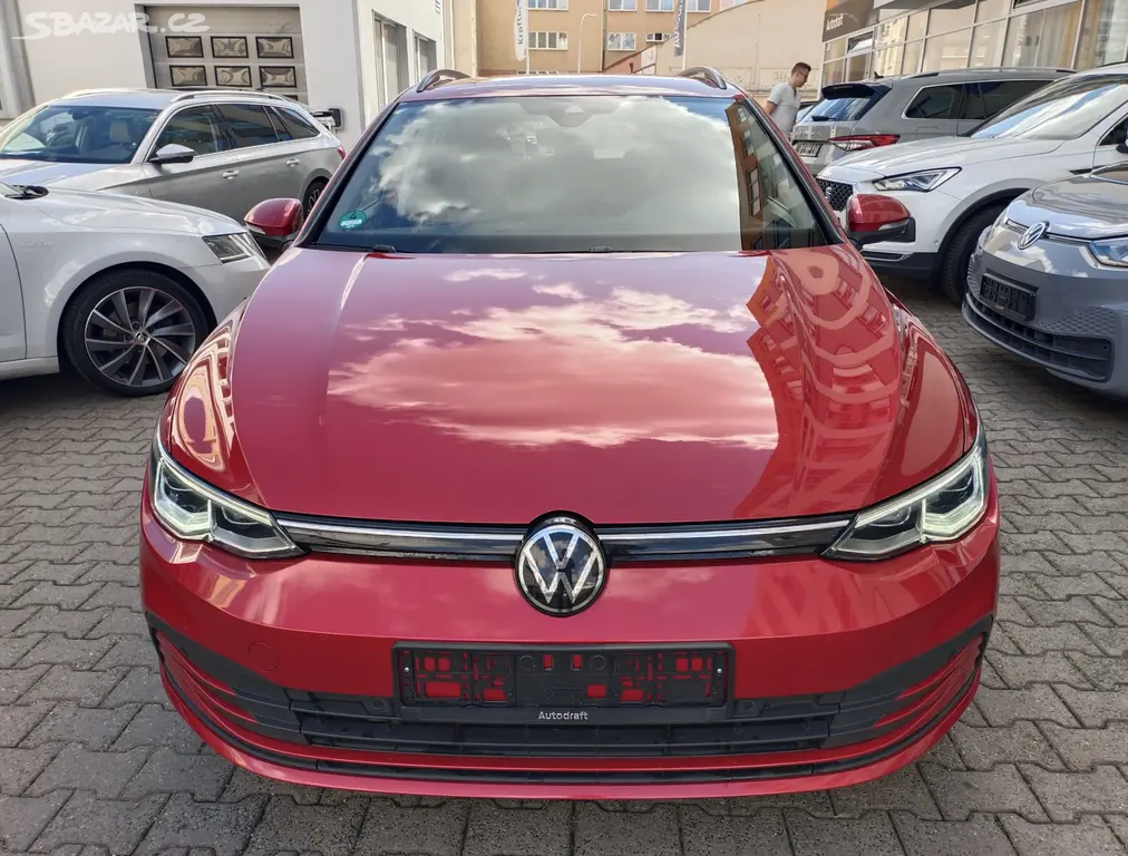 Volkswagen Golf 8 Variant 2.0 TDI 110kW DSG ACC - fotka 2