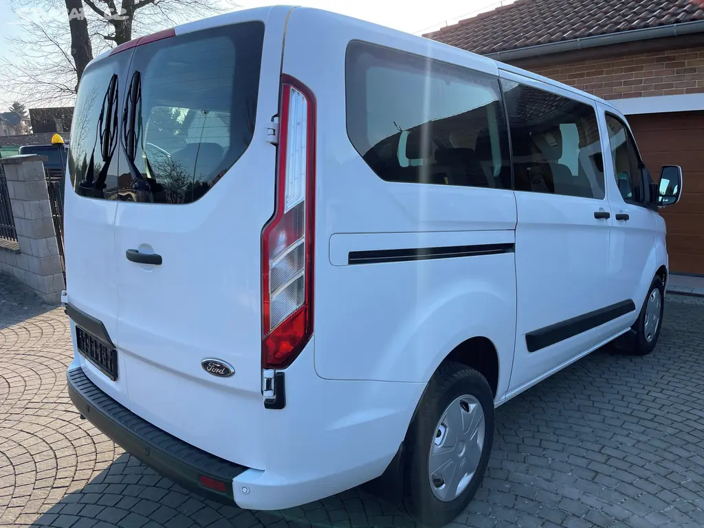 Ford Transit Custom 2,0TDCi 9Míst - fotka 5