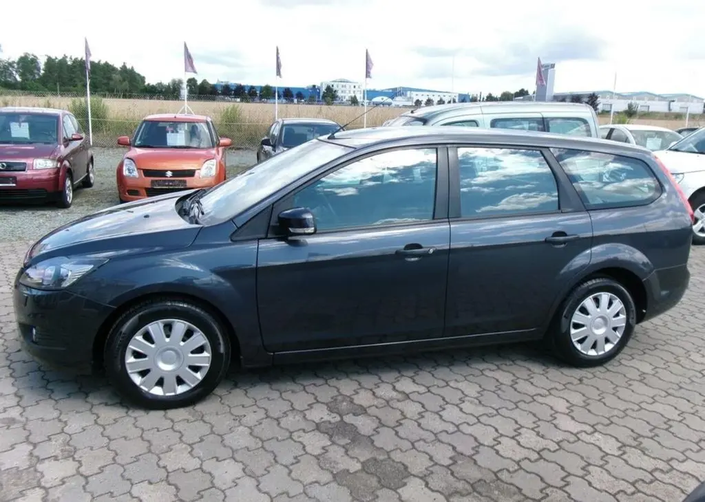 Ford Focus 1.8i 1.MAJ.SERVISKA,2X KOLA benzín - fotka 4