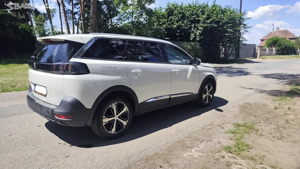 PEUGEOT 5008 1,2 ALLURE ROK 2021 7 MÍST - fotka 5