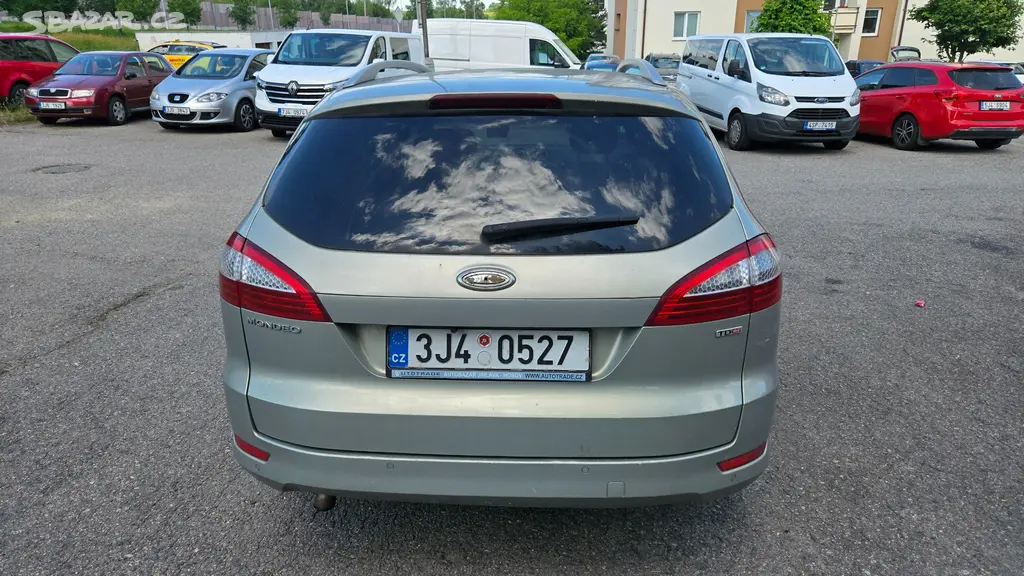 Ford Mondeo Mk4 Kombi 2.0 TDCi (103 kW) - fotka 6