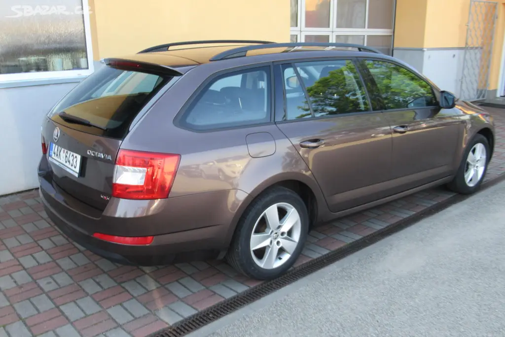 Škoda Octavia, 1.6 TDI 4x4 KLIMA TAŽNÉ ČR - fotka 5