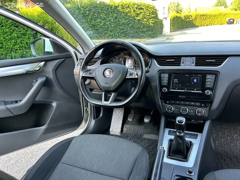 Škoda Octavia Combi 1.4TSi STYLE + ČR, 123 000km - fotka 2
