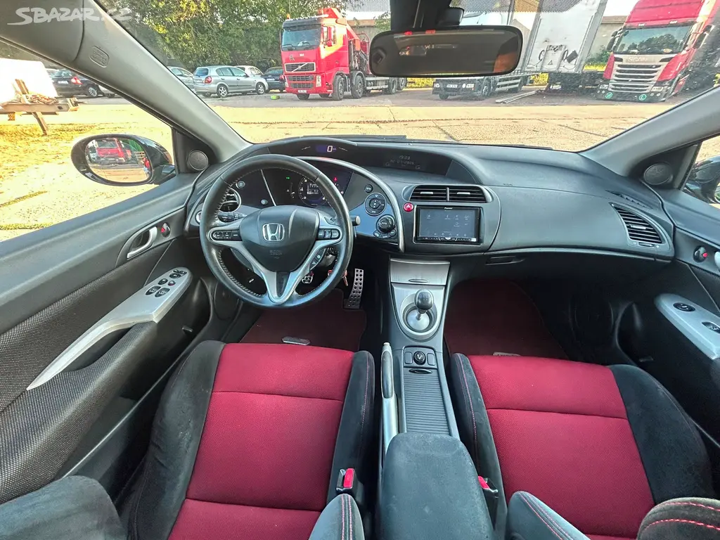 Sport Type R vzhled HondaCivic2.2i-CTDi,2008,103kw - fotka 6