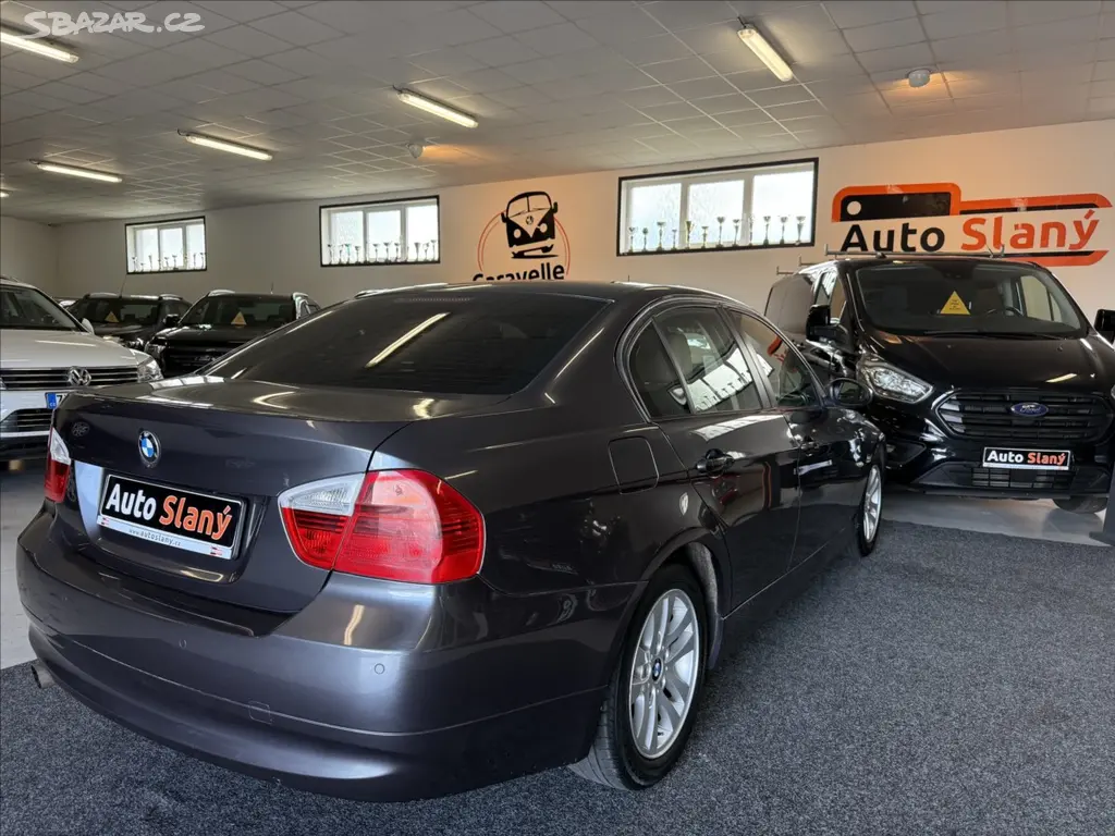 BMW Řada 3, 320i E90,110kW,manuál - fotka 6