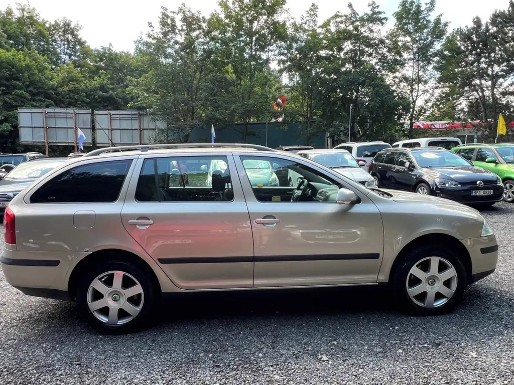 Škoda Octavia Combi 2.0TDI 103kW tažné klim ČR STK - fotka 5