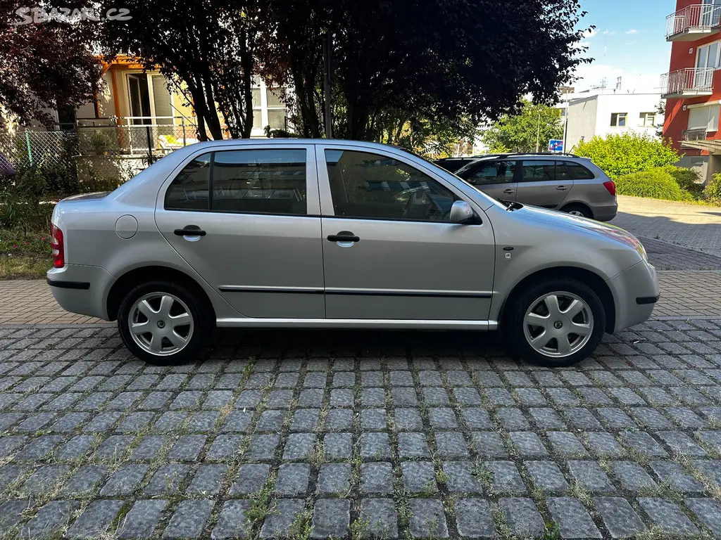Škoda Fabia 2.0 85 kW Elegance Serviska ALU R15 - fotka 4