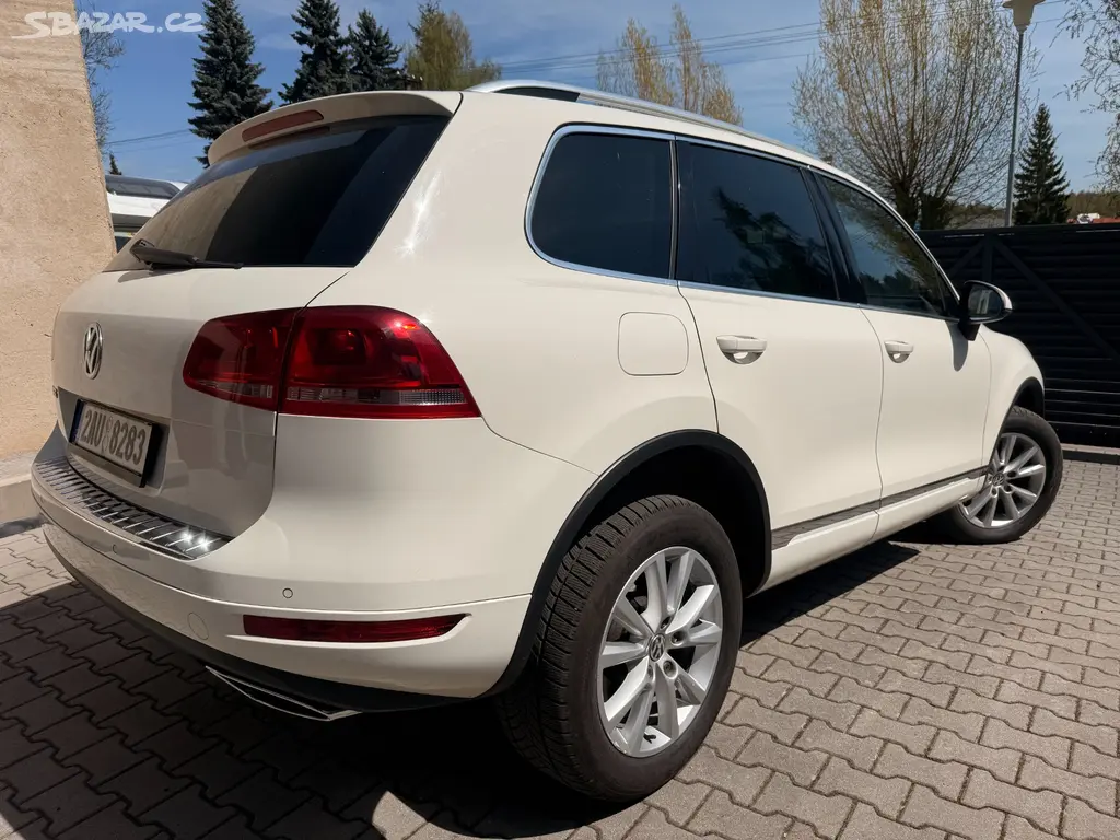 VW TOUAREG 3.0TDI 176KW 4X4, 230TIS/KM, ČR, LED. - fotka 2