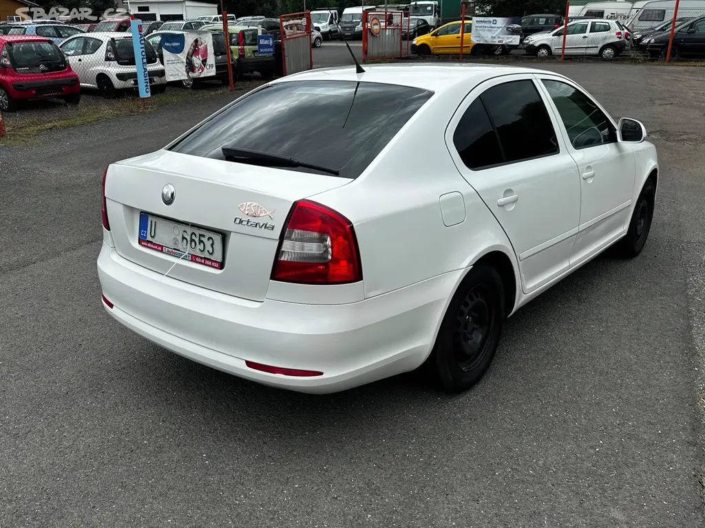 Škoda OCtavia II 1.6TDi 77kw, r.2010, stk, klima - fotka 3
