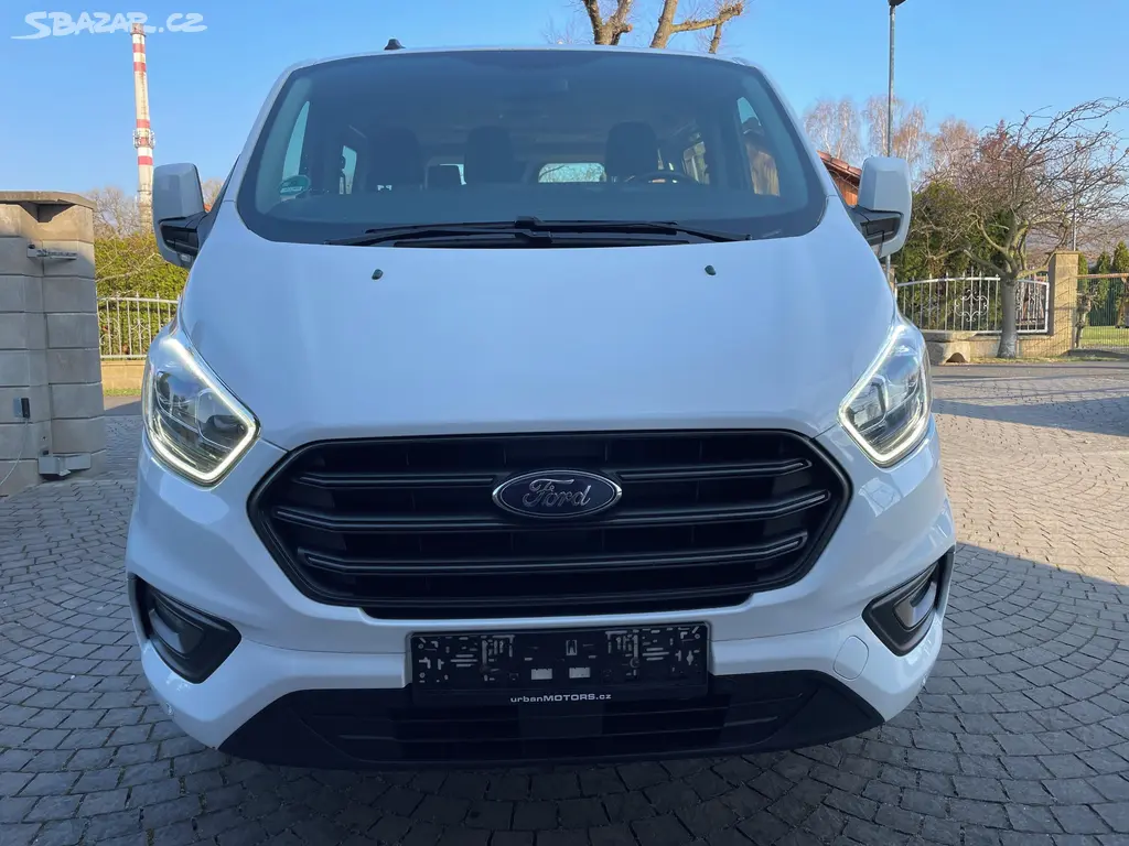 Ford Transit Custom 2,0TDCi 9Míst - fotka 2
