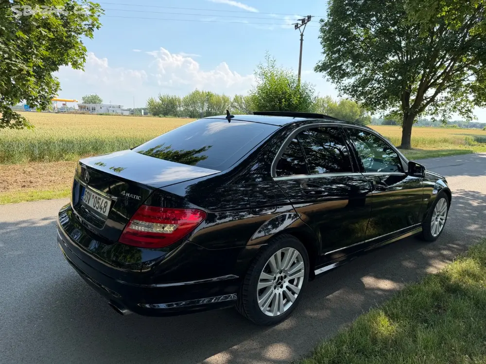 Mercedes-benz c350 cdi AMG PAKET 4x4 - fotka 6