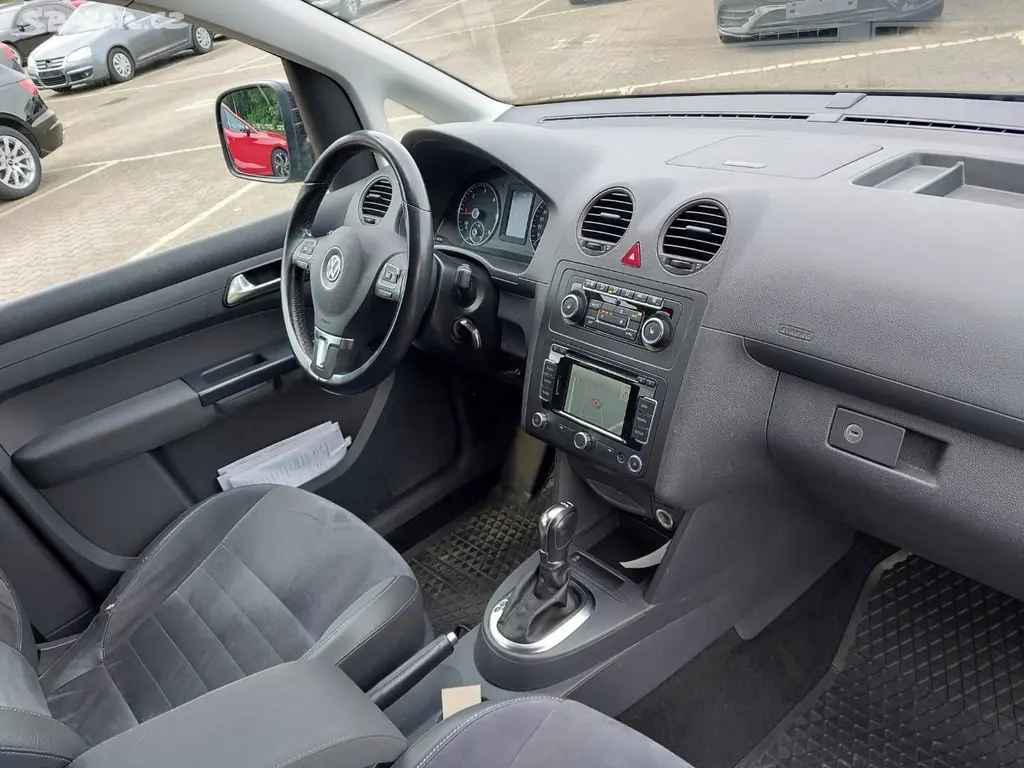 Volkswagen Caddy, 2.0Tdi DSG BUFÍK, ALCANTRA - fotka 6