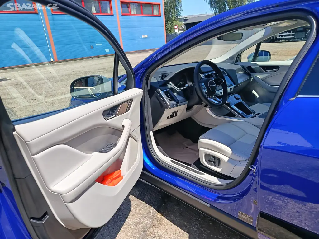 JAGUAR I-PACE SE EV400 AWD AT - fotka 4
