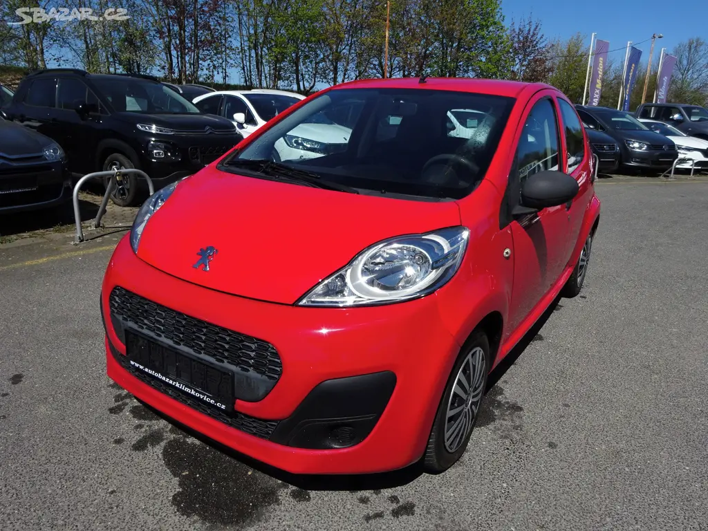 PEUGEOT 107 1,0 i