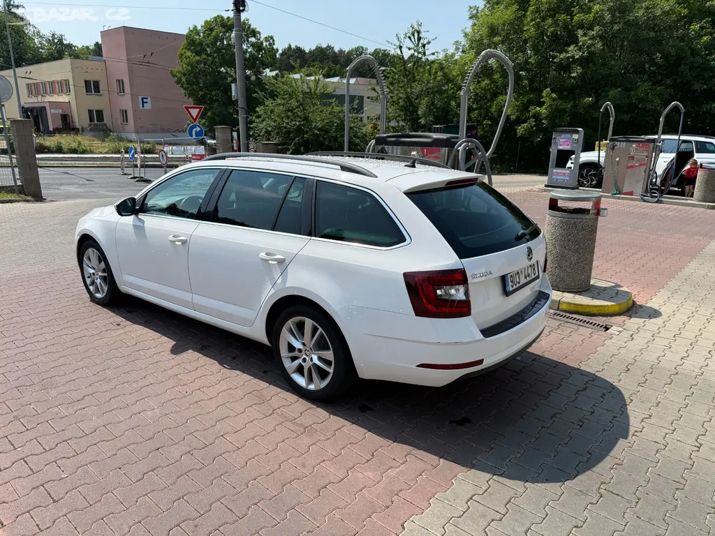 Škoda Octavia III FL. - fotka 4