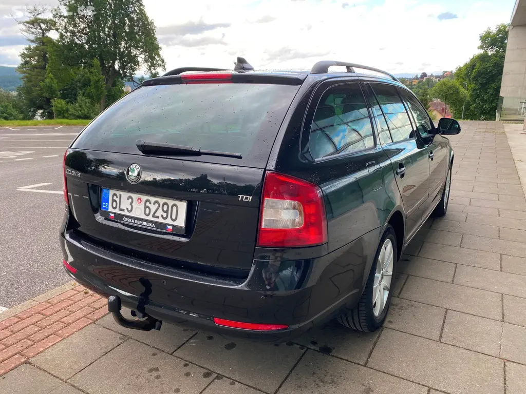 Škoda Octavia 1.6 TDi 77kw elegance - fotka 5