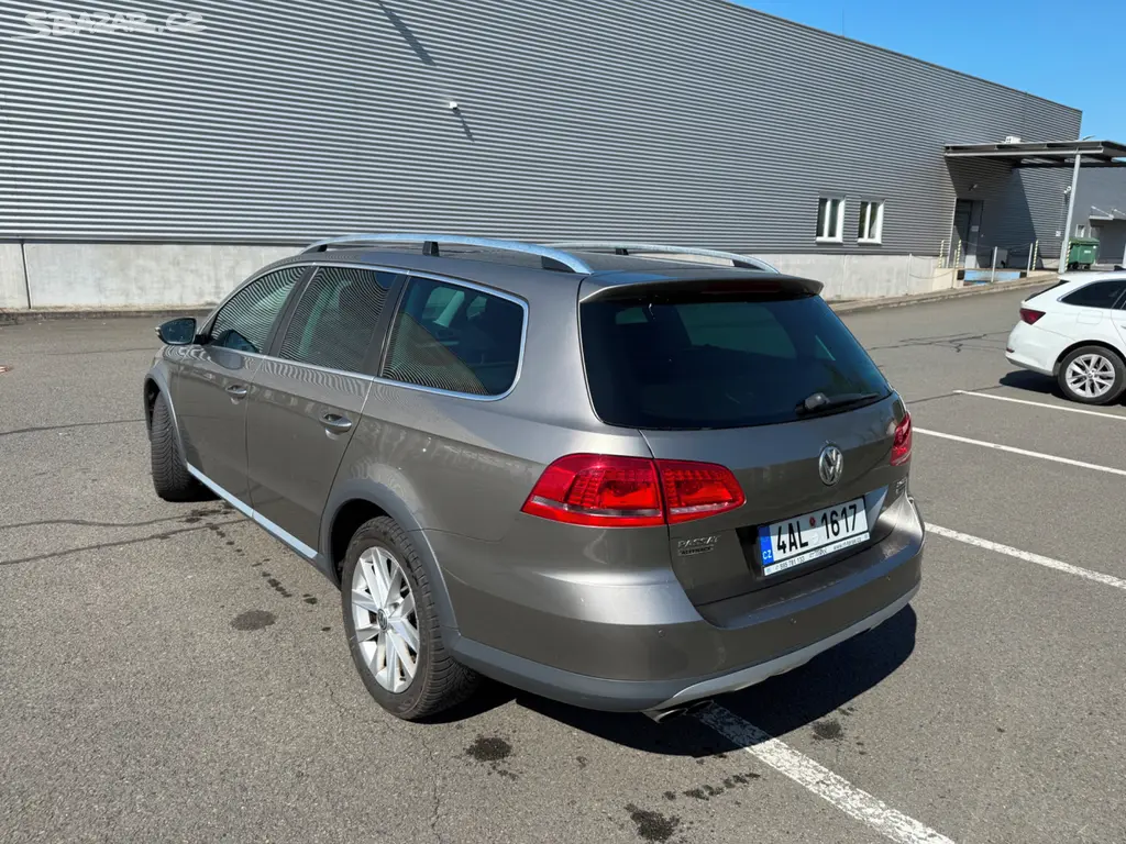 VW PASSAT B7 ALLTRACK 2,0 TDi 103kW - 1.majitel - fotka 3