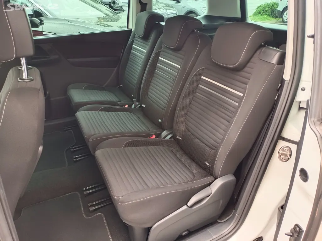 Volkswagen Sharan 2.0 TDI Cup 103kW DSG / 7-míst - fotka 6