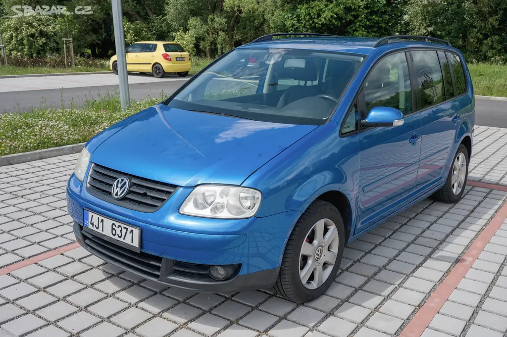 Prodám VW Touran 1.6 FSI 85 kW, 7 míst, STK 2028