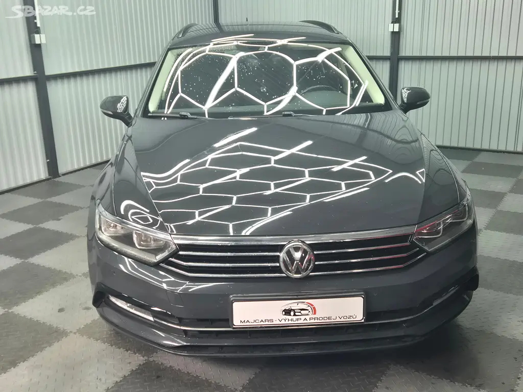 Volkswagen Passat, 2.0 TDI 110KW - fotka 2