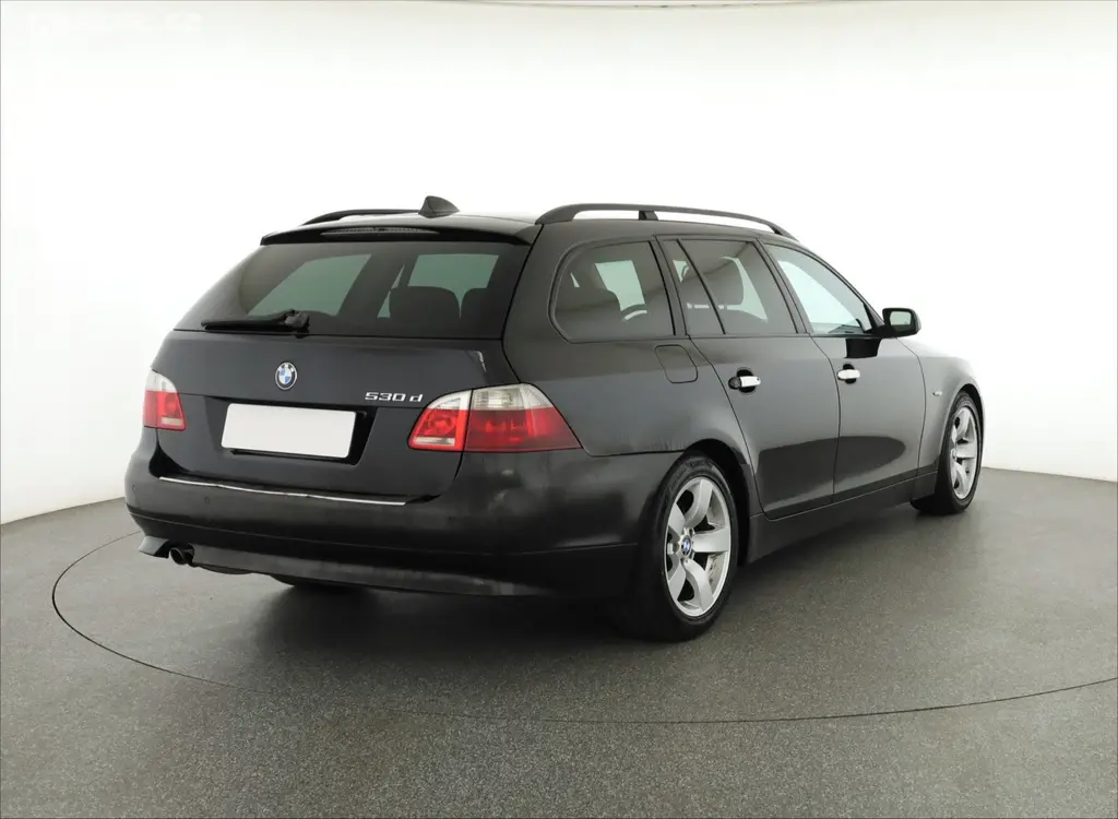 BMW Řada 5, 530d, Automat, Klima - fotka 5