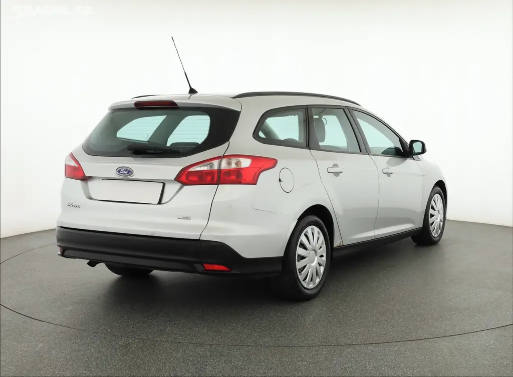 Ford Focus, 1.6 TDCi, Klima, zamluveno - fotka 5