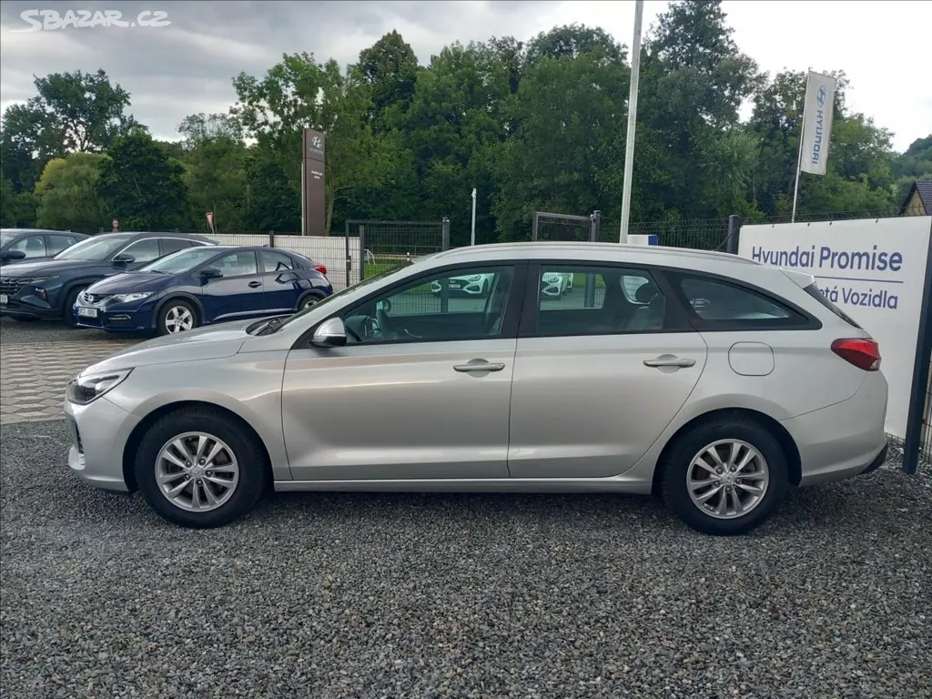 Hyundai i30, 1,0 T-GDI Best of Czech kombi - fotka 4