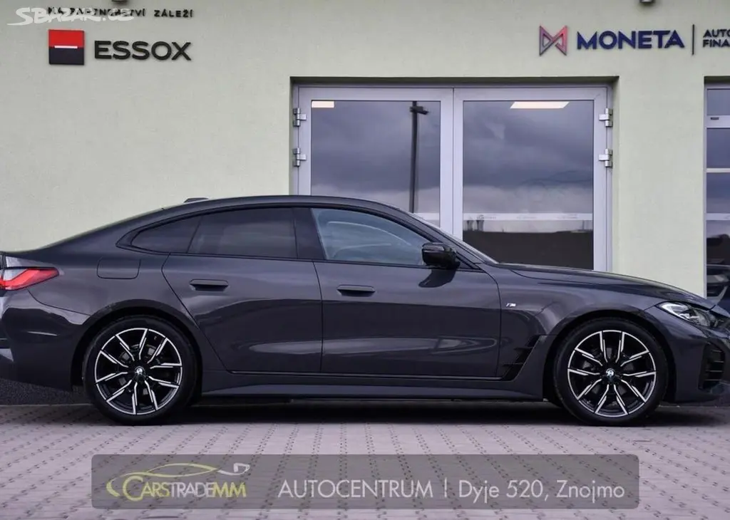 BMW Řada 4 420xD M-SPORT ČR 1.M HUD TAŽNÉ 140 kw - fotka 5