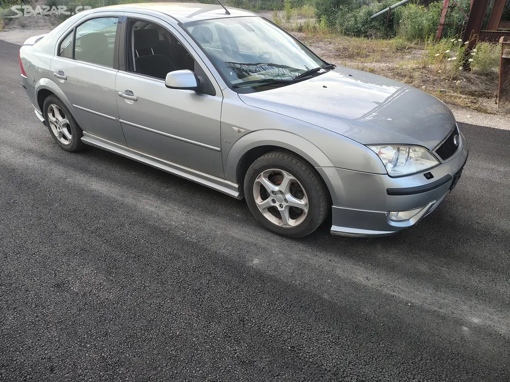 Ford Mondeo 2.5 V6 125kw - fotka 3