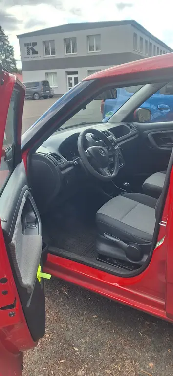 Škoda Fabia II 1.4 16V + LPG (2014) - fotka 6