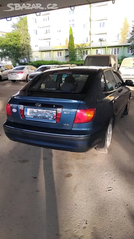 Hyundai Elantra - fotka 4