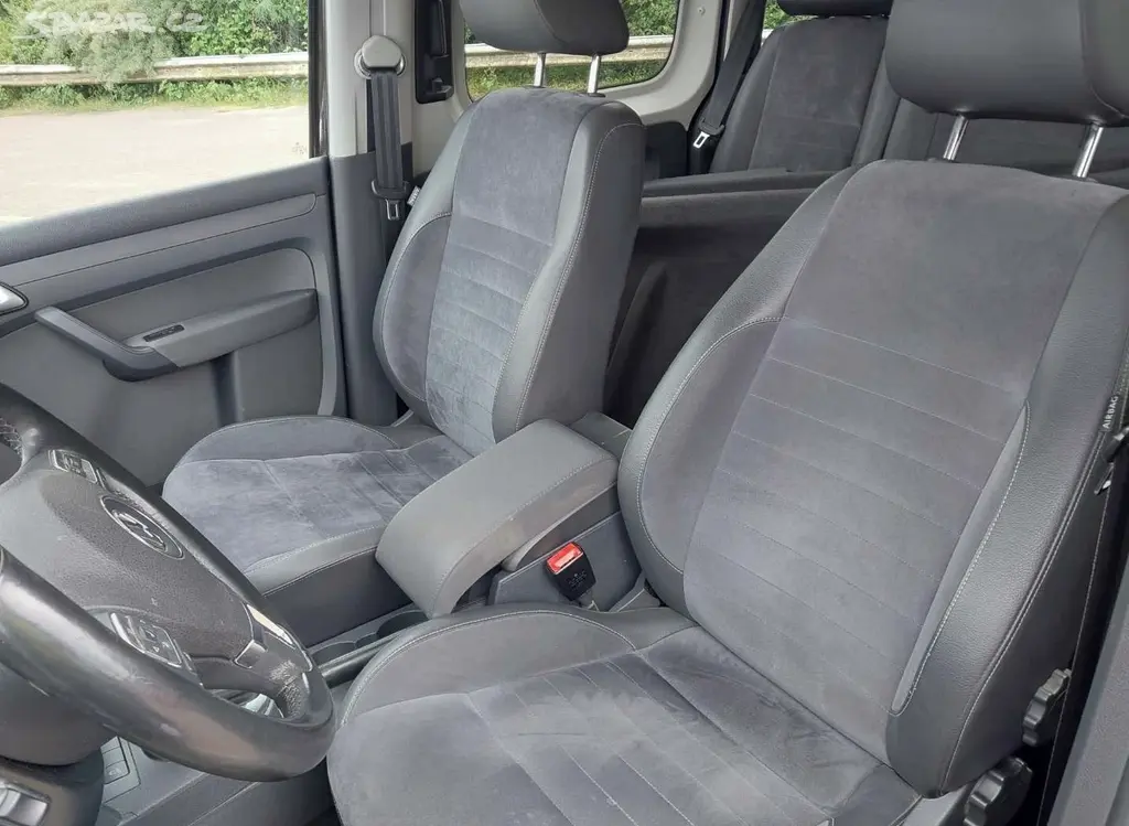 Volkswagen Caddy, 2.0Tdi DSG BUFÍK, ALCANTRA - fotka 2